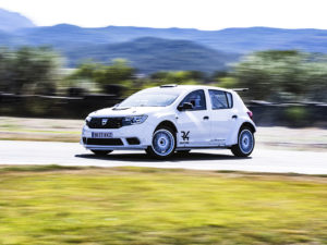 ASM Motorsport estrena el primer coche R4 de Rallys desarrollado en España