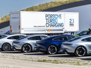 Red de carga eléctrica Porsche Charging Services crece en América Latina y el Caribe