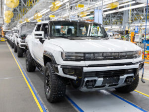 General Motors celebra la gran apertura de Factory ZERO, su moderna planta para fabricar vehículos eléctricos