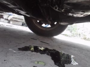 ¿Tu auto tiene fugas de aceite?