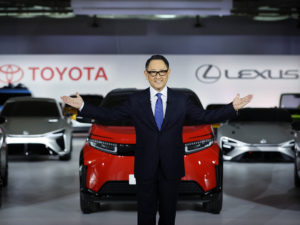 Akio Toyoda presentó nuevos vehículos eléctricos a batería en camino hacia la carbono neutralidad