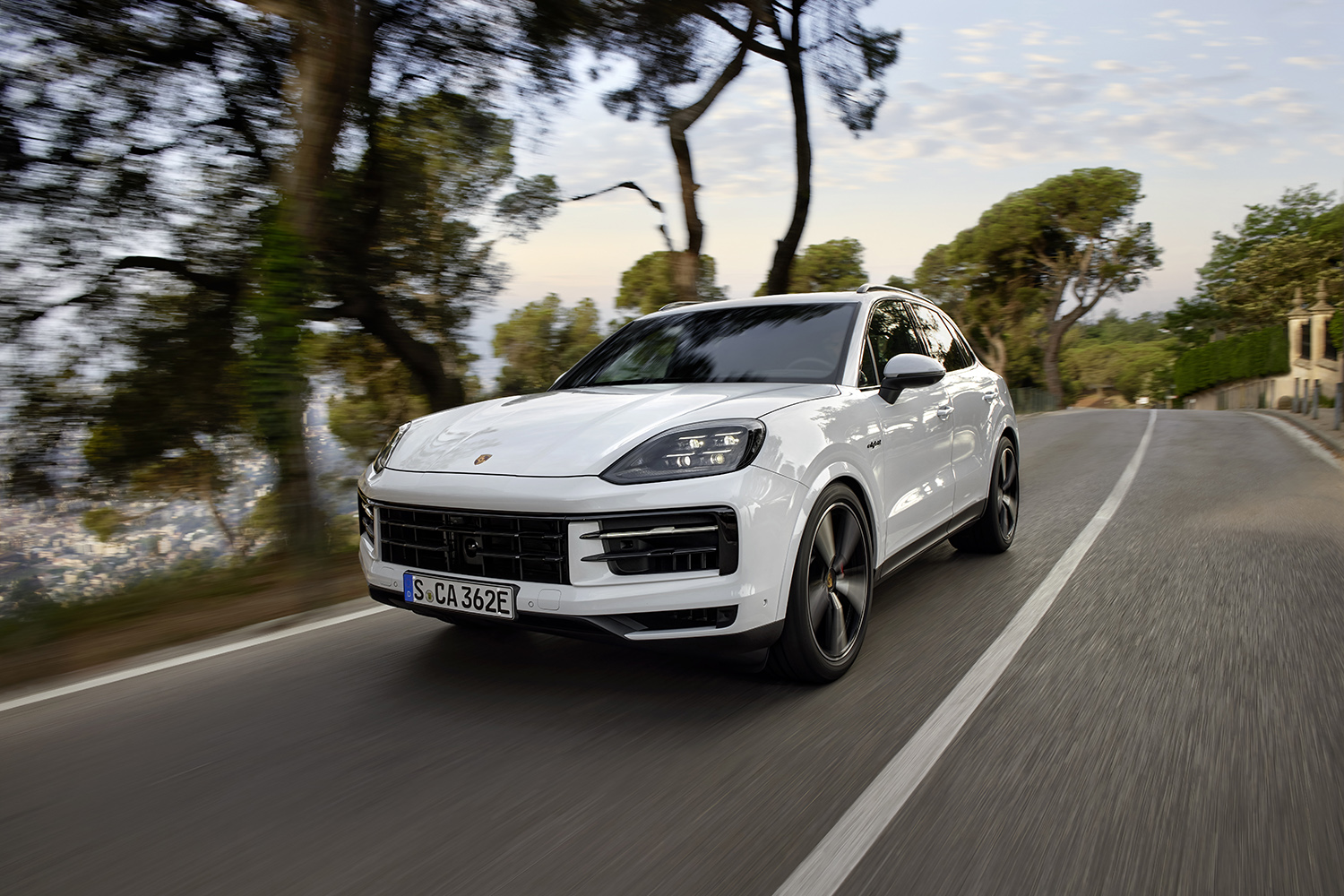 Porsche presenta la tercera versión E-Hybrid del Cayenne