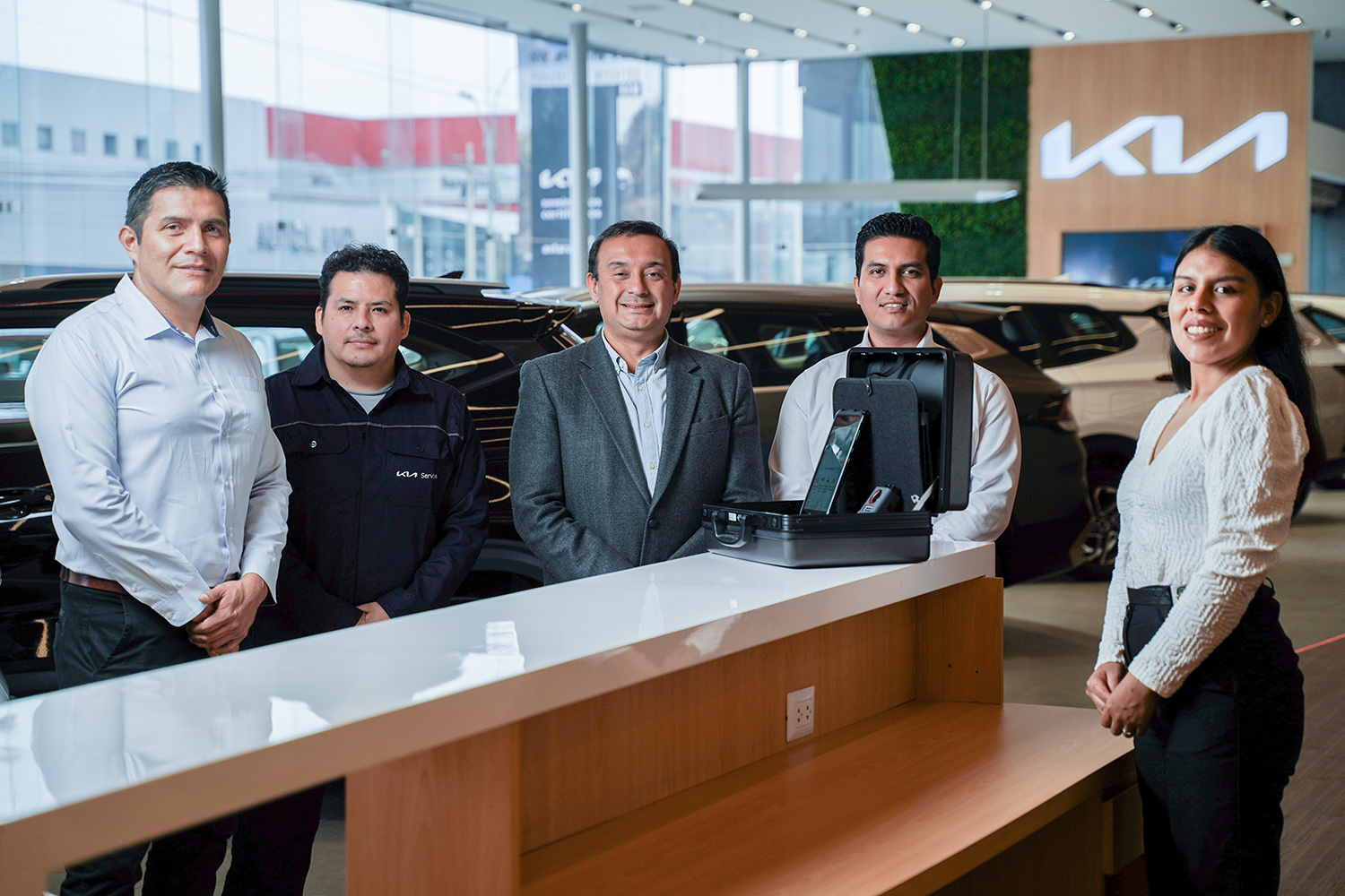 Kia entrega kits tecnológicos para optimizar su red de servicios a nivel nacional