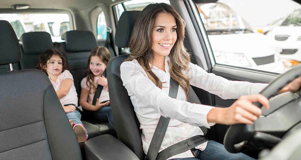 La participación femenina en la compra de vehículos cada vez se vuelve más evidente y toma más fuerza en el sector automotriz