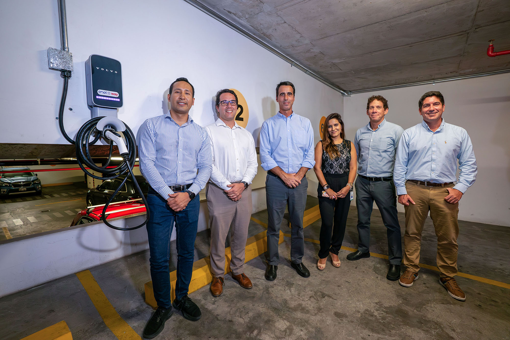 Arval Perú, Volvo y Enel X Way se unen a favor de la transición energética del país