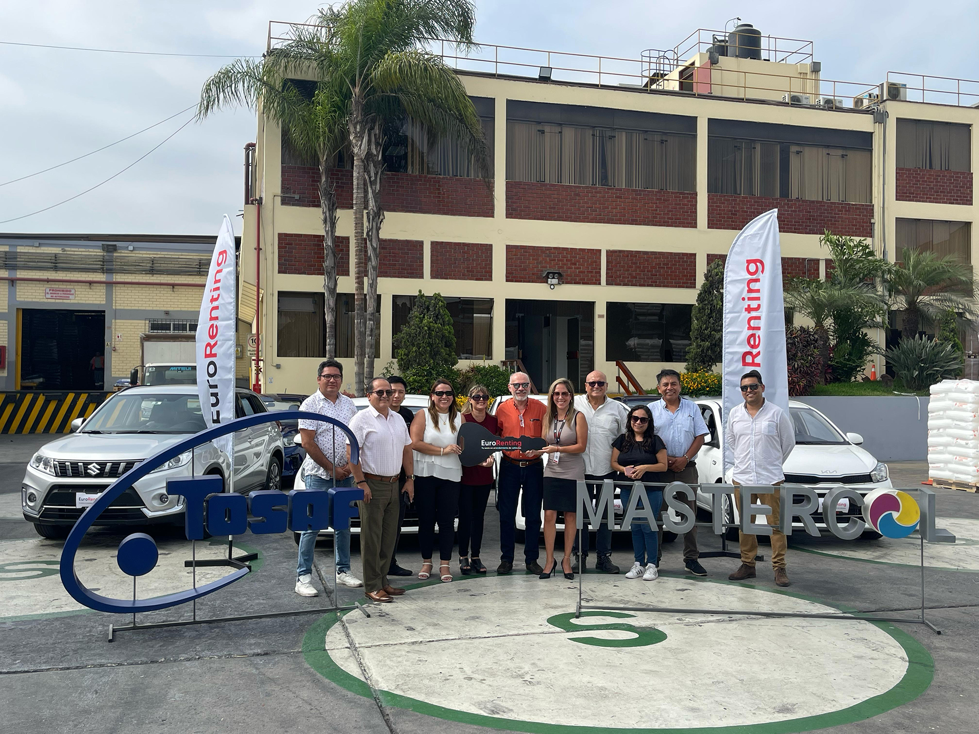 EuroRenting entregó vehículos de estreno a Mastercol para renovar y ampliar su flota