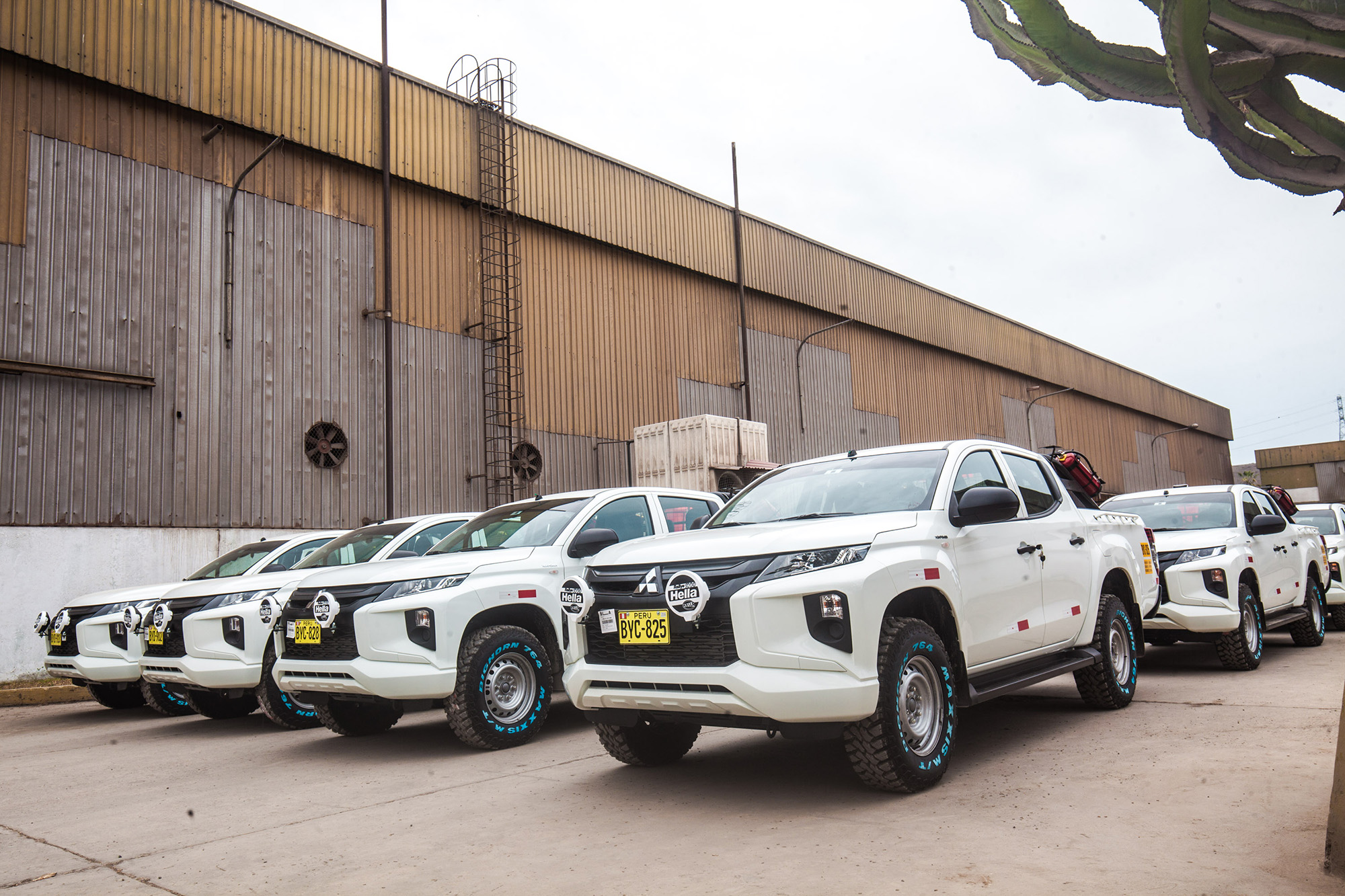 Mitsubishi Motors fortalece alianza con Alivo Renting con la entrega de una flota de 42 pick ups L200