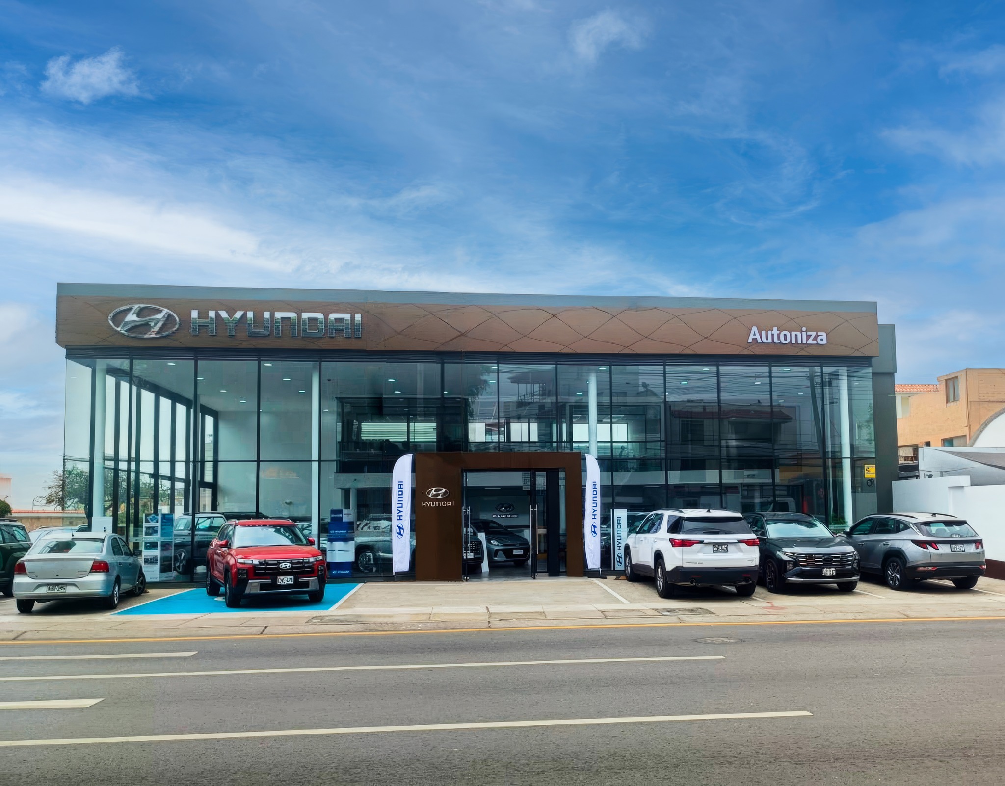 Autoniza inaugura nueva sede de Hyundai en Surco con enfoque en SUVs y modelos premium