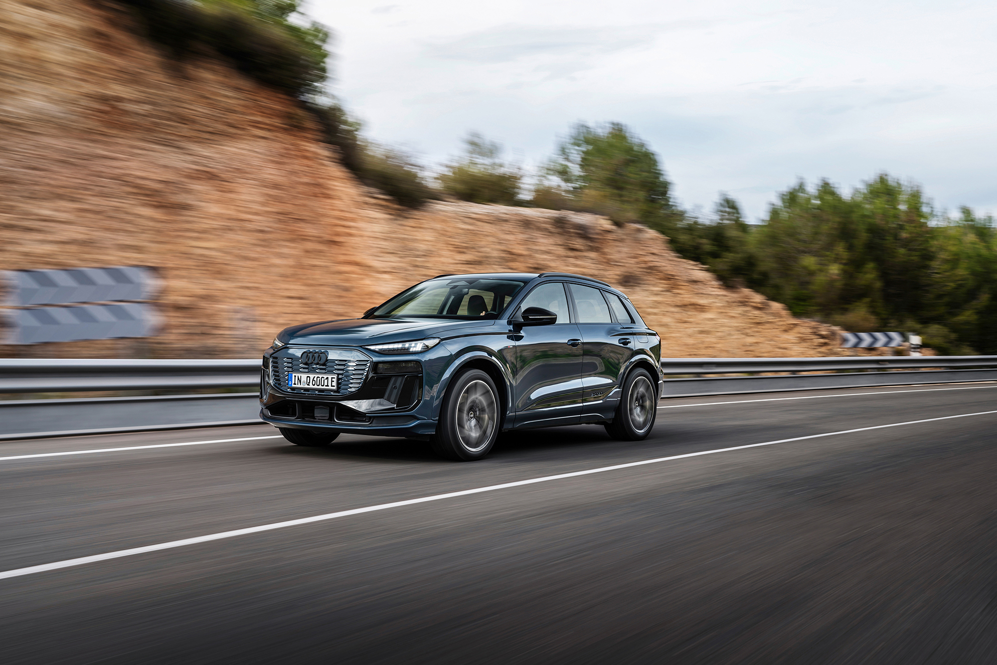 Audi presentó el nuevo Audi Q6 e-tron en un evento que combinó diseño, innovación y compromiso con la sostenibilidad