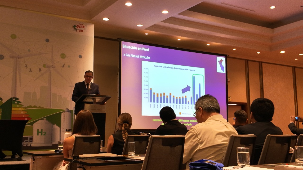 Toyota del Perú reafirma su compromiso con la movilidad sostenible durante laIX Conferencia Internacional de Eficiencia Energética