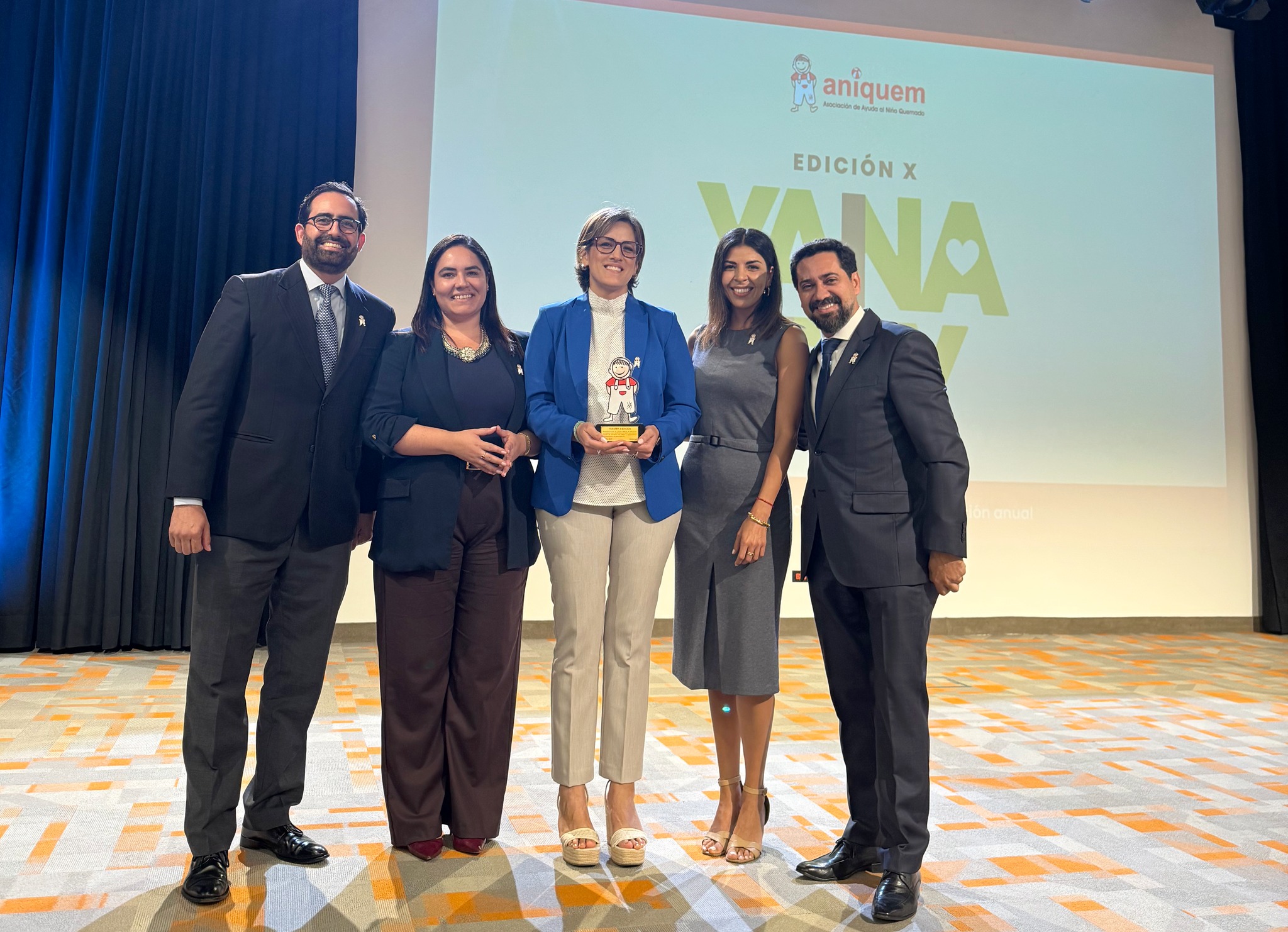 Scania Perú ha sido reconocido con el premio “Transformando Vidas” en Yanapay 2025 de Aniquem