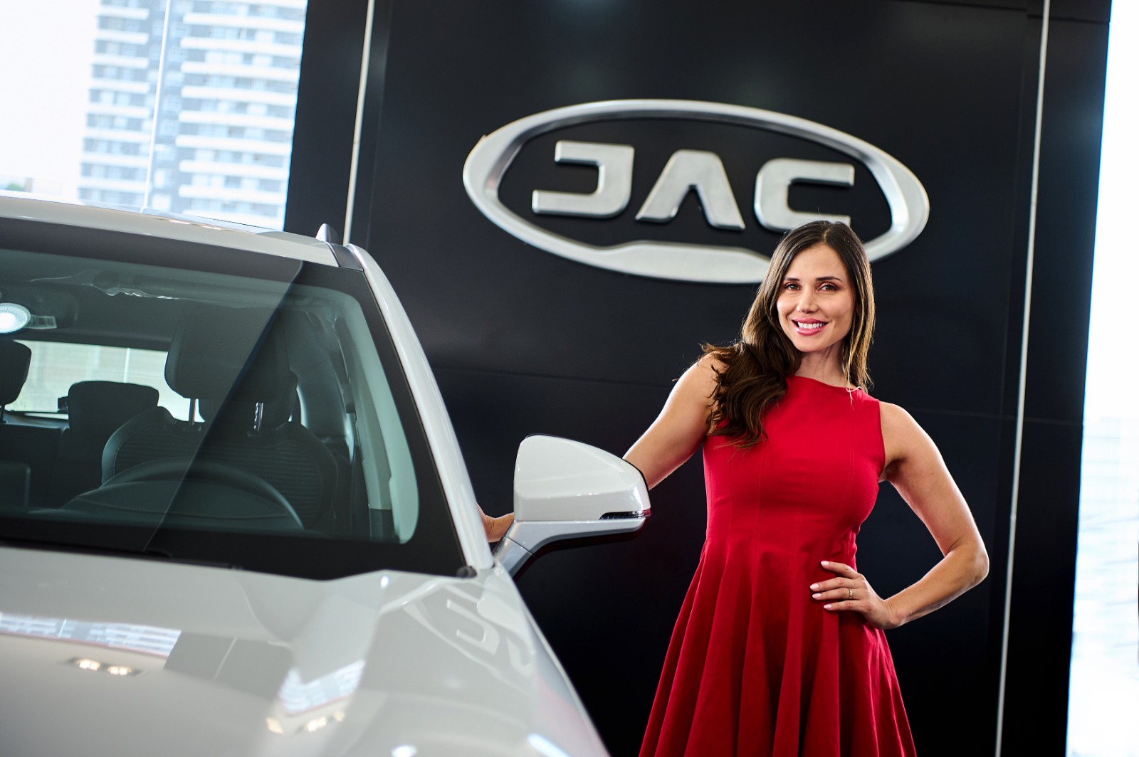 Maju Mantilla la nueva embajadora de JAC PERÚ: Una alianza que inspira estilo y versatilidad