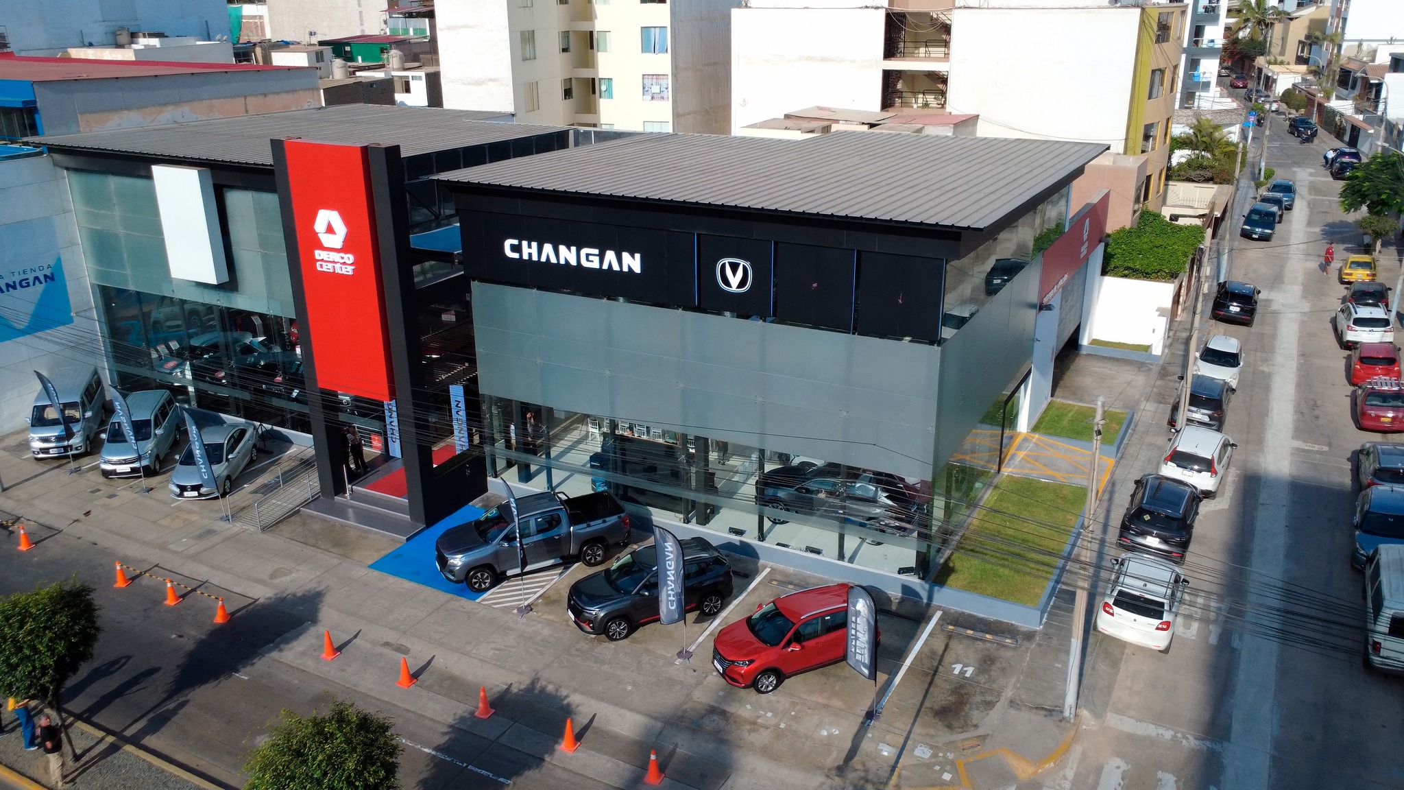 Changan continúa su expansión en el Perú con nueva tienda exclusiva en San Miguel