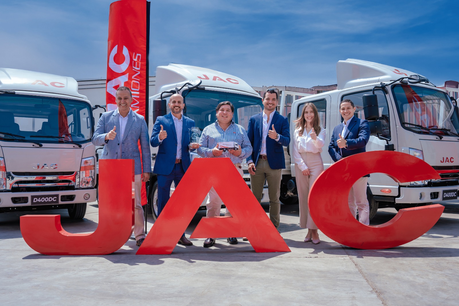 JAC Camiones entrego importante flota de camiones ligeros a empresa de distribución eléctrica