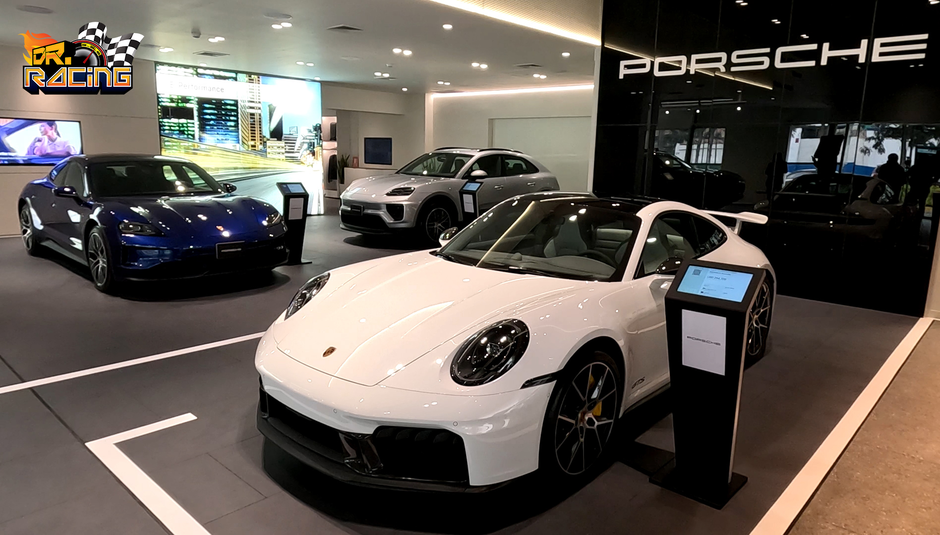 Porsche Center Lima inaugura su renovado showroom bajo el concepto Porsche Destination