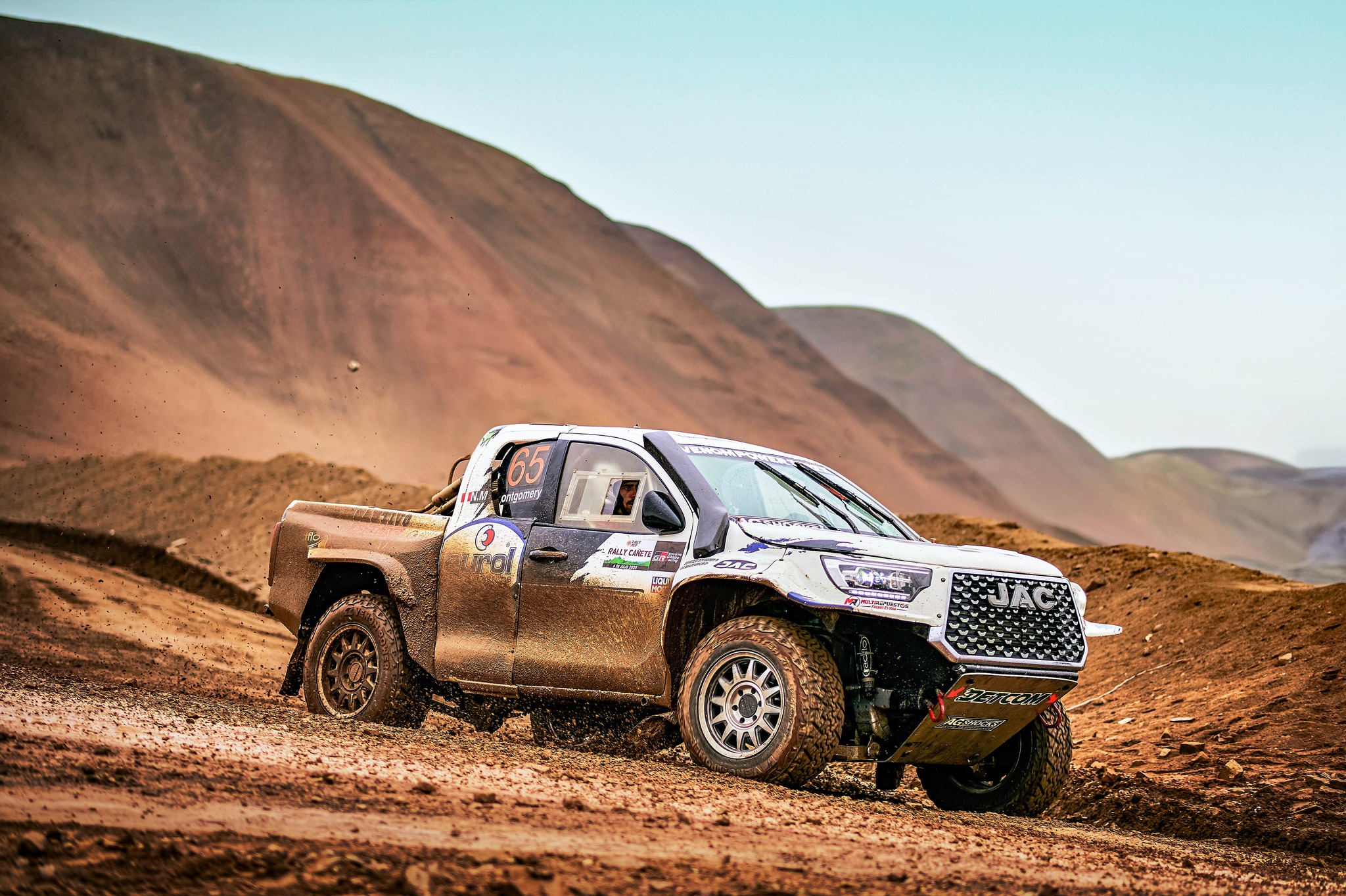 El piloto peruano Ashley García triunfa en el Rally Cañete y suma su segunda victoria con su Pick-Up JAC  T8 PRO