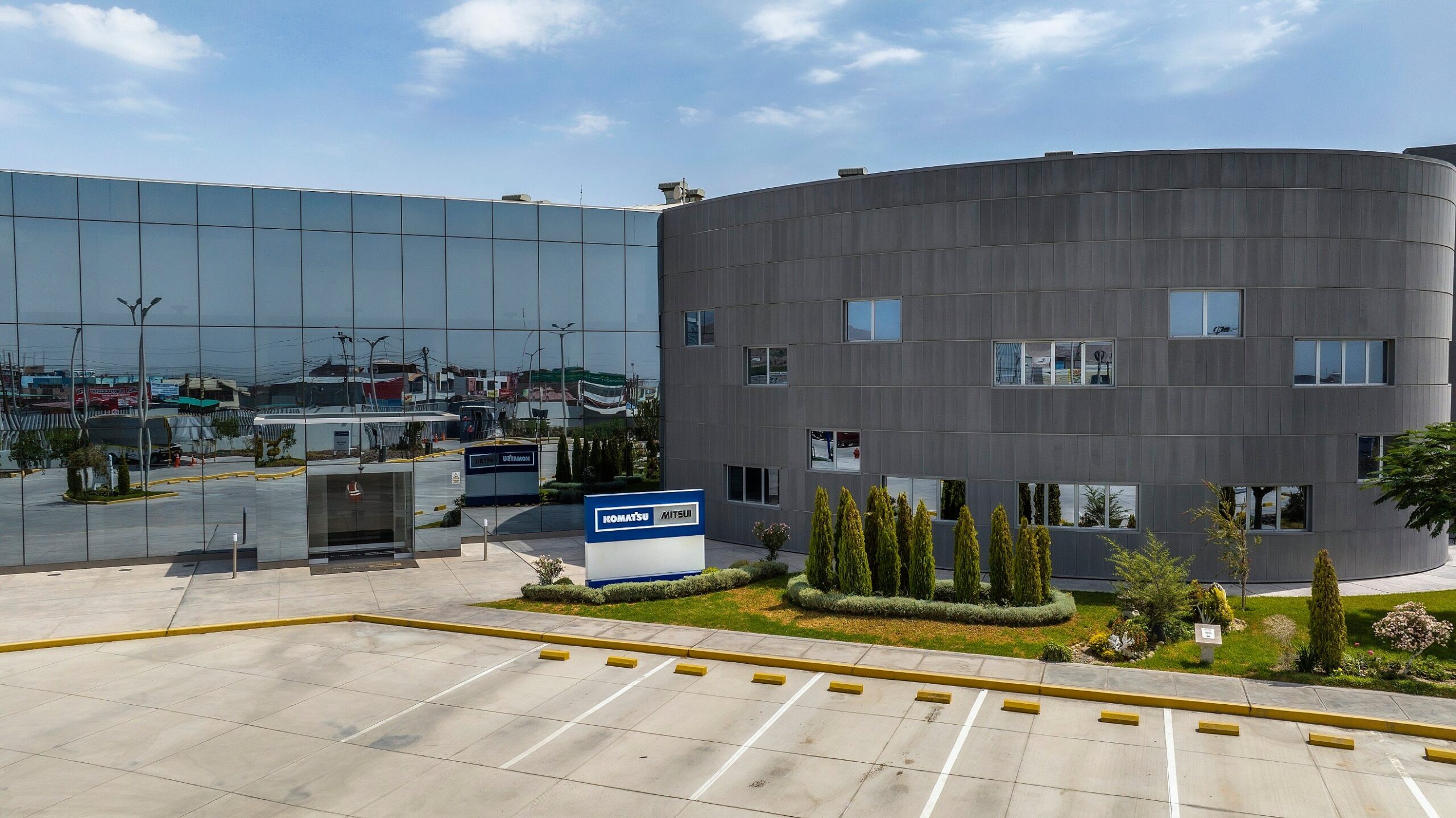 Komatsu-Mitsui es reconocida entre las mejores empresas para realizar prácticas profesionales