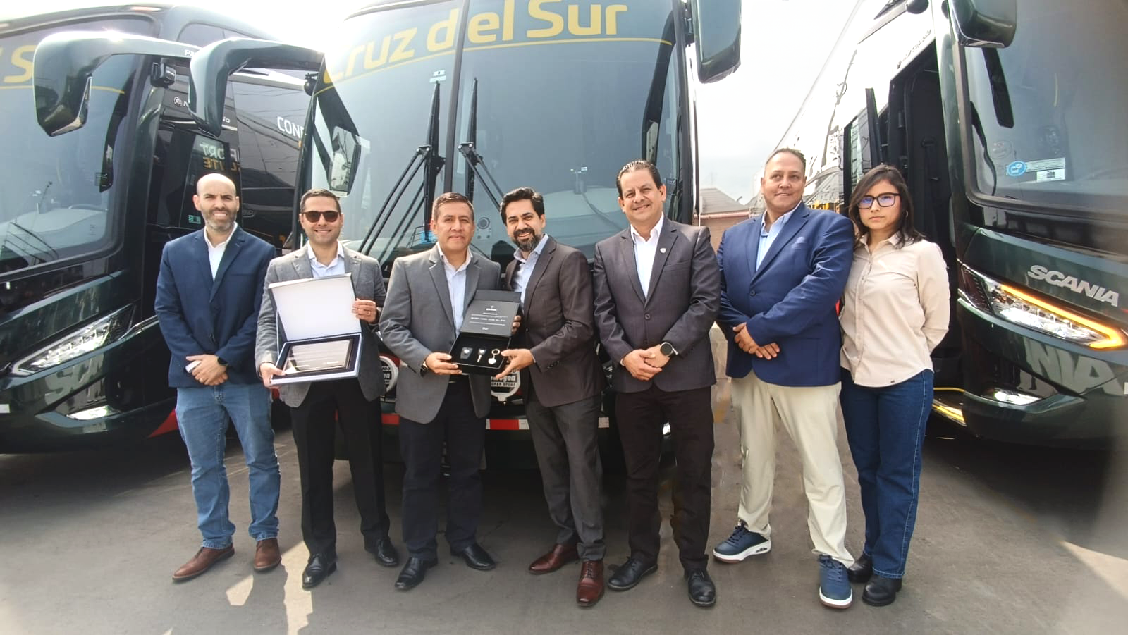 Confort y seguridad sobre ruedas: Cruz del Sur apuesta por la nueva generación de buses Scania para su servicio premium