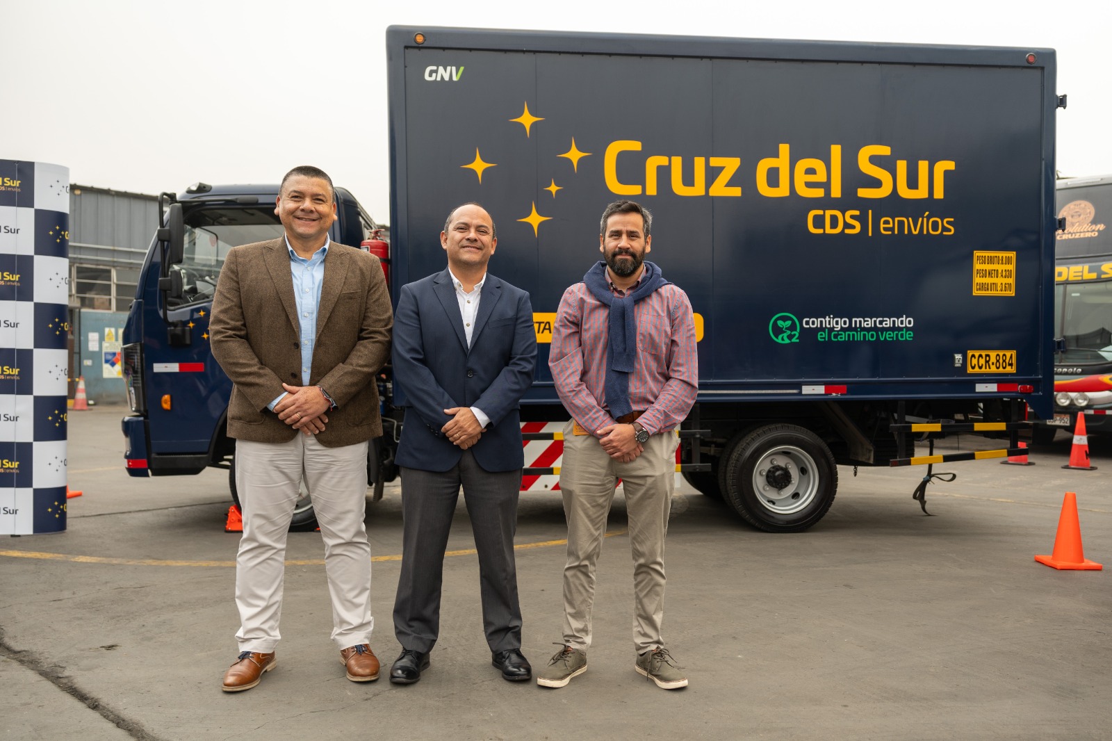 Cruz del Sur Cargo apuesta por el GNV adquiriendo flota de camiones DONGFENG a San Bartolomé S.A