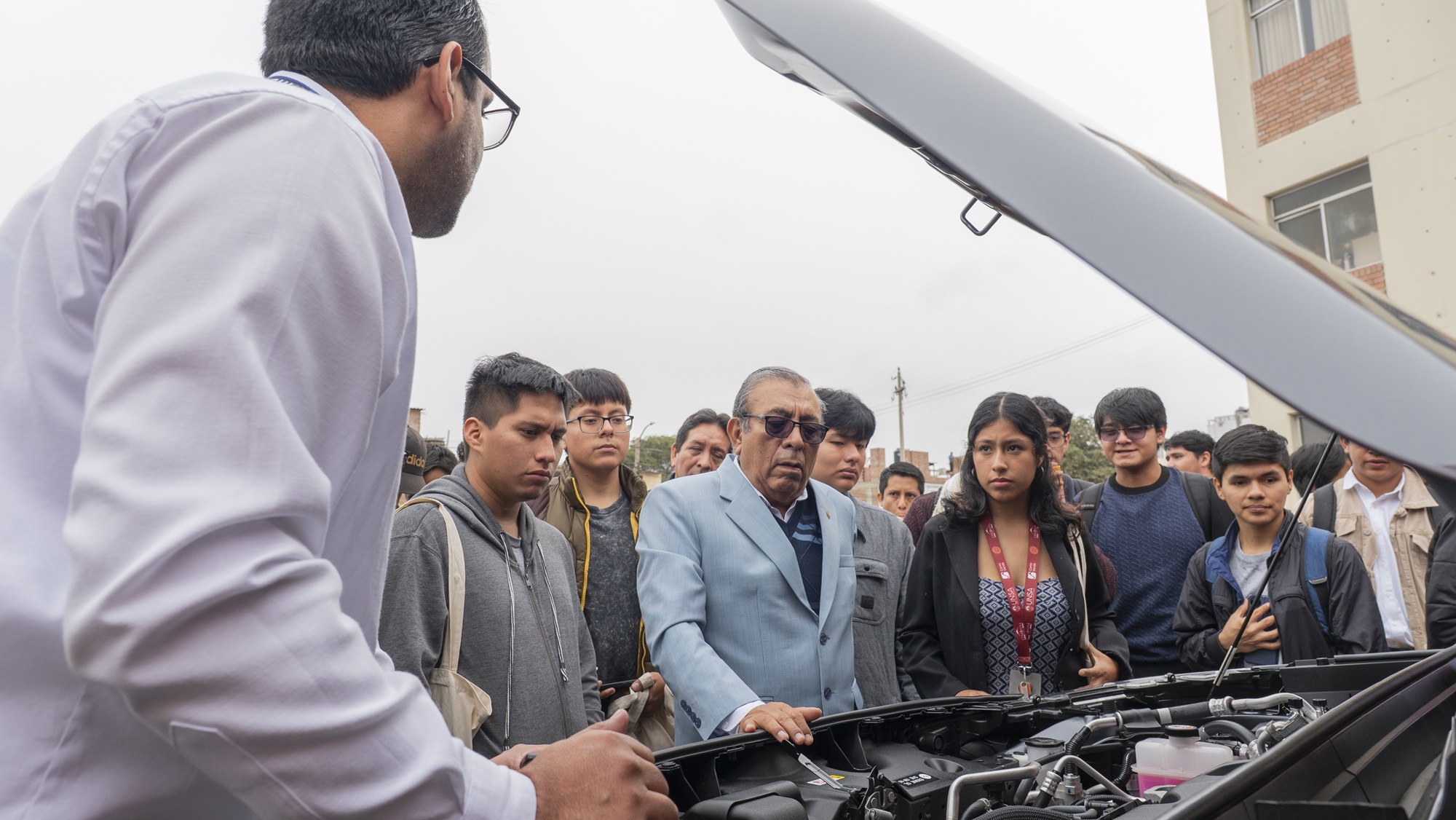 Toyota refuerza su apuesta por la movilidad sostenible con estudiantes de la Universidad Nacional de Trujillo
