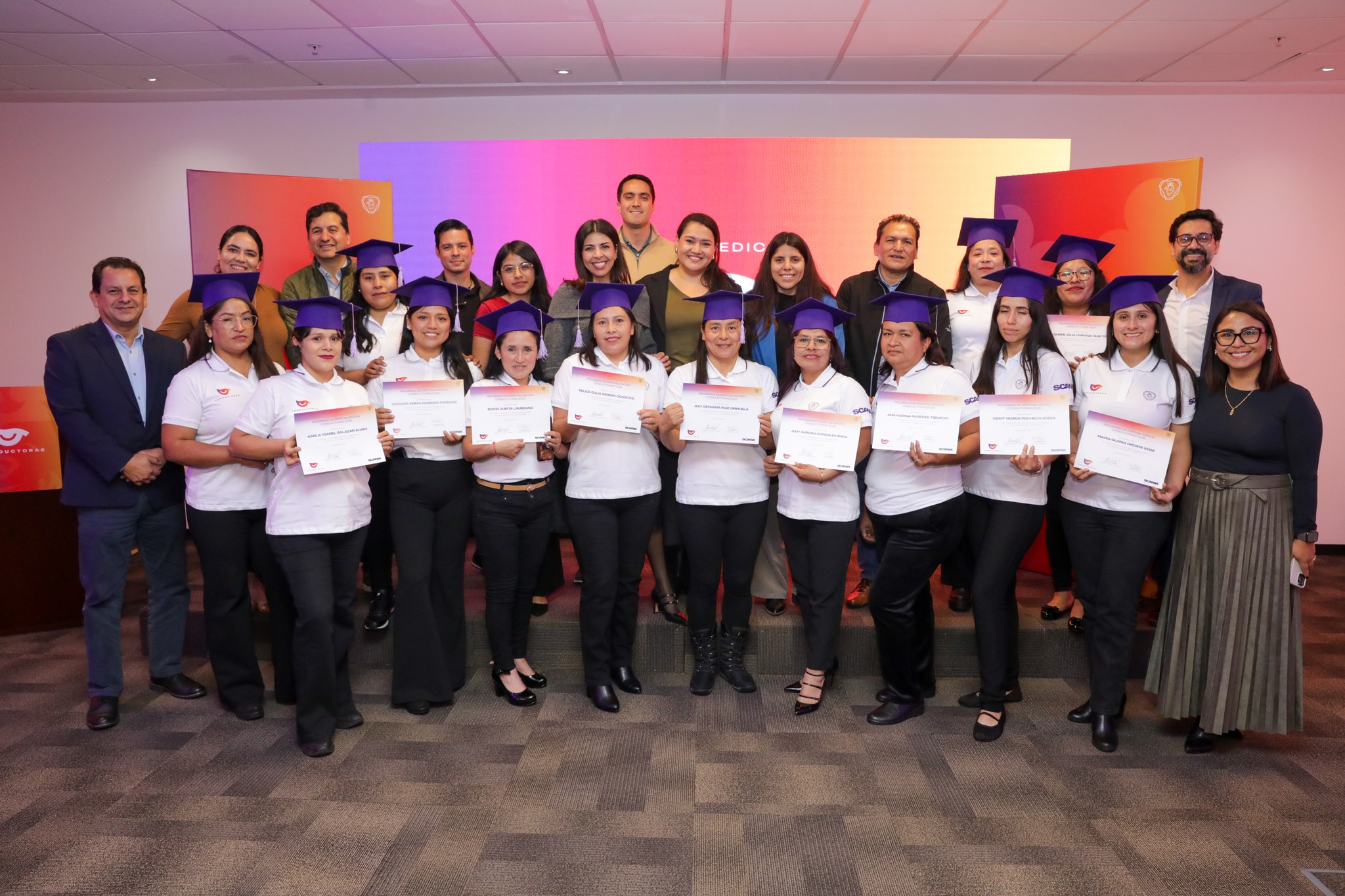 Scania Perú continúa impulsando la inclusión en el transporte pesado con la graduación de nuevas mujeres conductoras