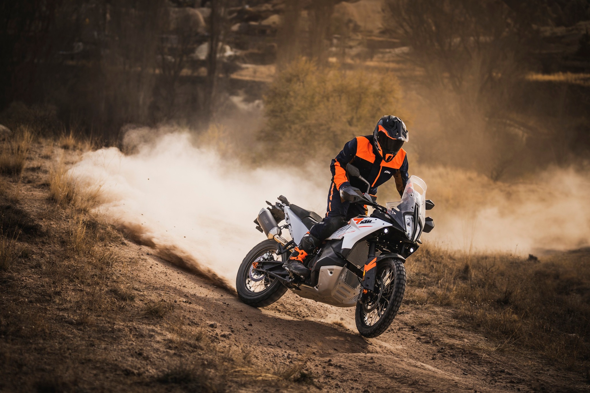 KTM 790 Adventure: Una trail versátil para explorar todo el Perú