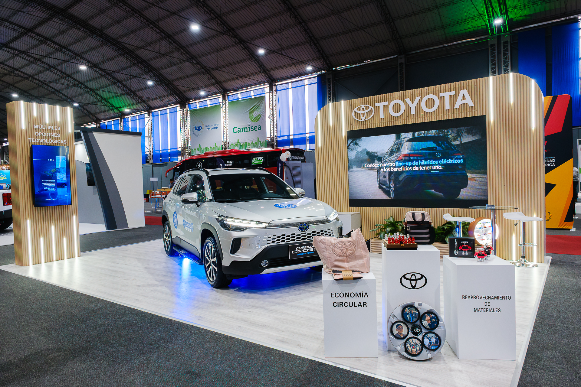 Toyota del Perú reafirma su compromiso con la movilidad sostenible en la octava edición de “Transporte Sostenible” 