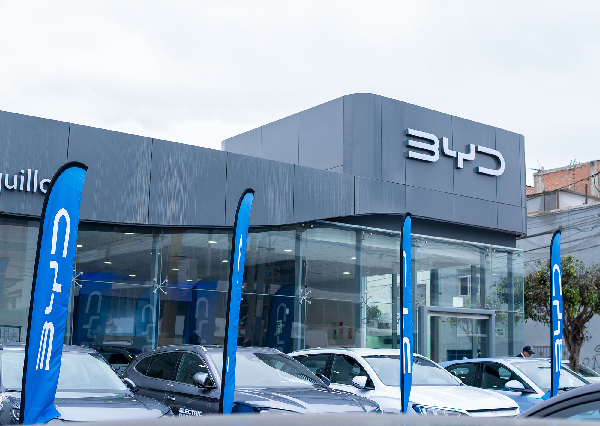 BYD inaugura su nueva tienda en Surquillo y consolida su compromiso con la movilidad eléctrica en el Perú