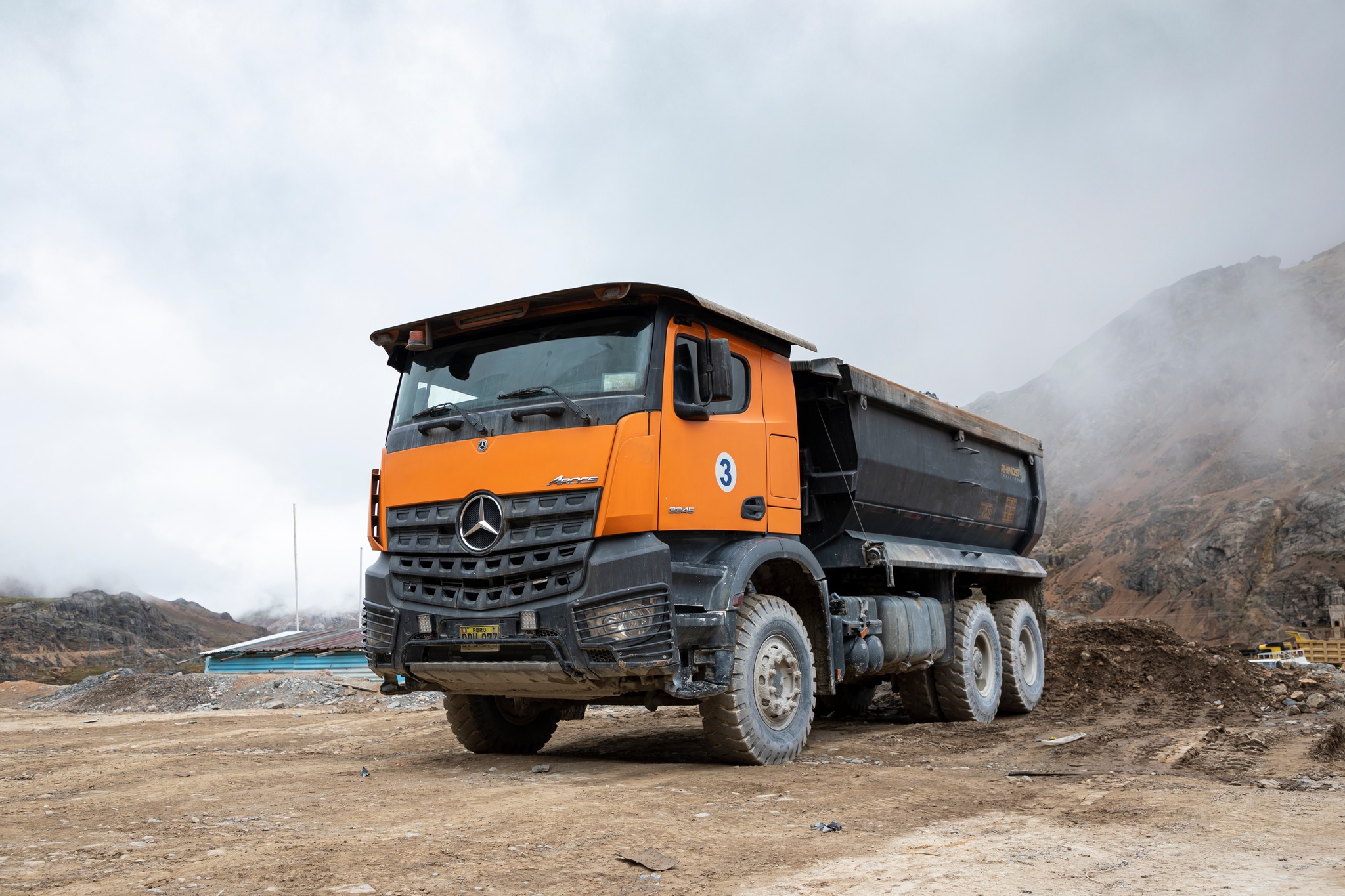 Divemotor rinde homenaje al trabajador minero peruano y destaca su rol en el desarrollo del país