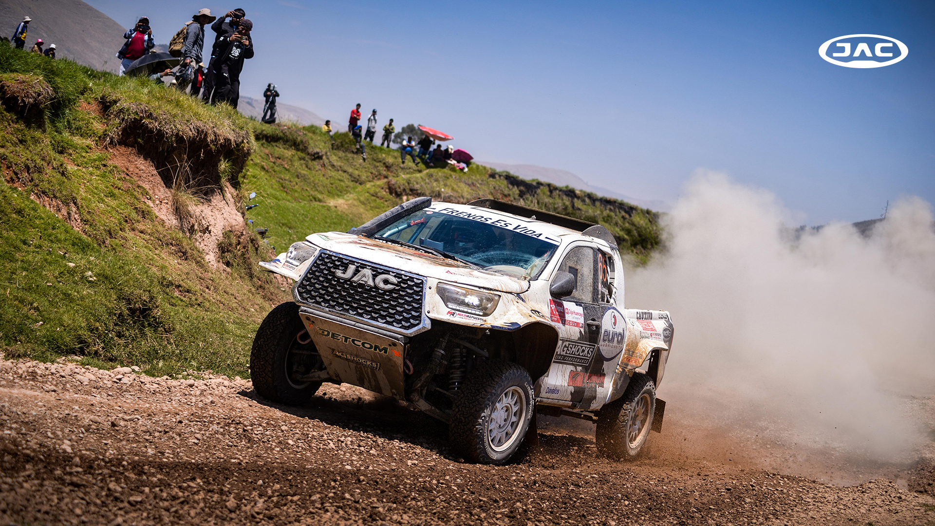 Ashley García se consagra campeón con su JAC T8 PRO en la final del Campeonato Nacional de Rally Fepad 2025