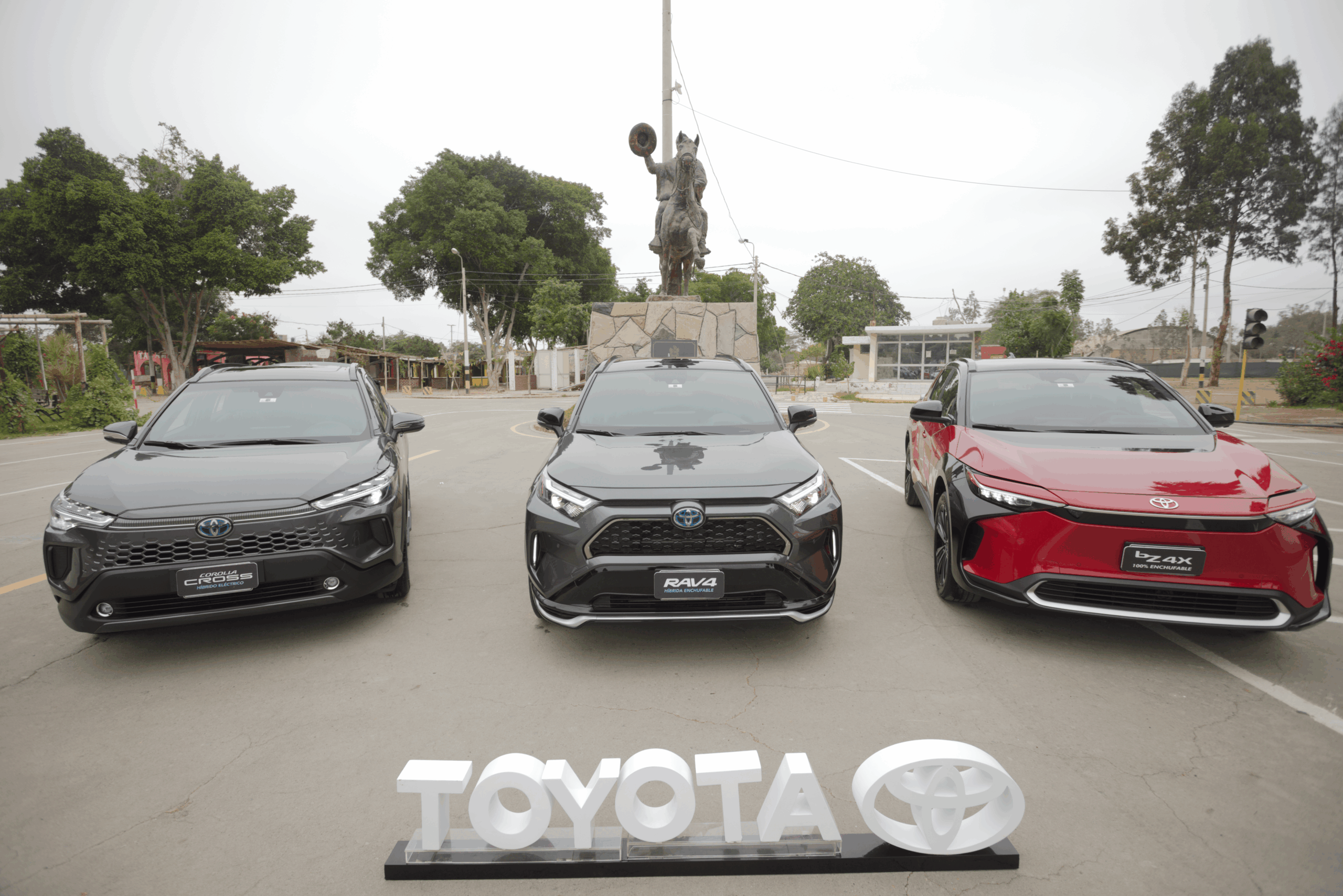 Toyota del Perú impulsa el conocimiento en movilidad sostenible y fortalece la formación de más de 2 mil estudiantes en 8 regiones